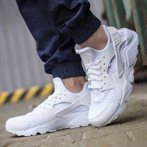 Nike Mens Air Huarache Running Shoe